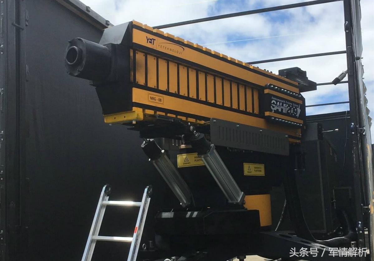 055驱逐舰装备电磁炮,中国055驱逐舰电磁轨道炮