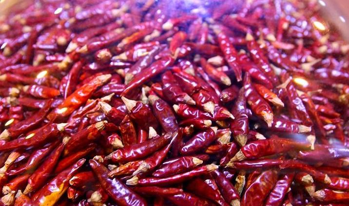 红油豆瓣酱熬红油,熬制红油的红油粉