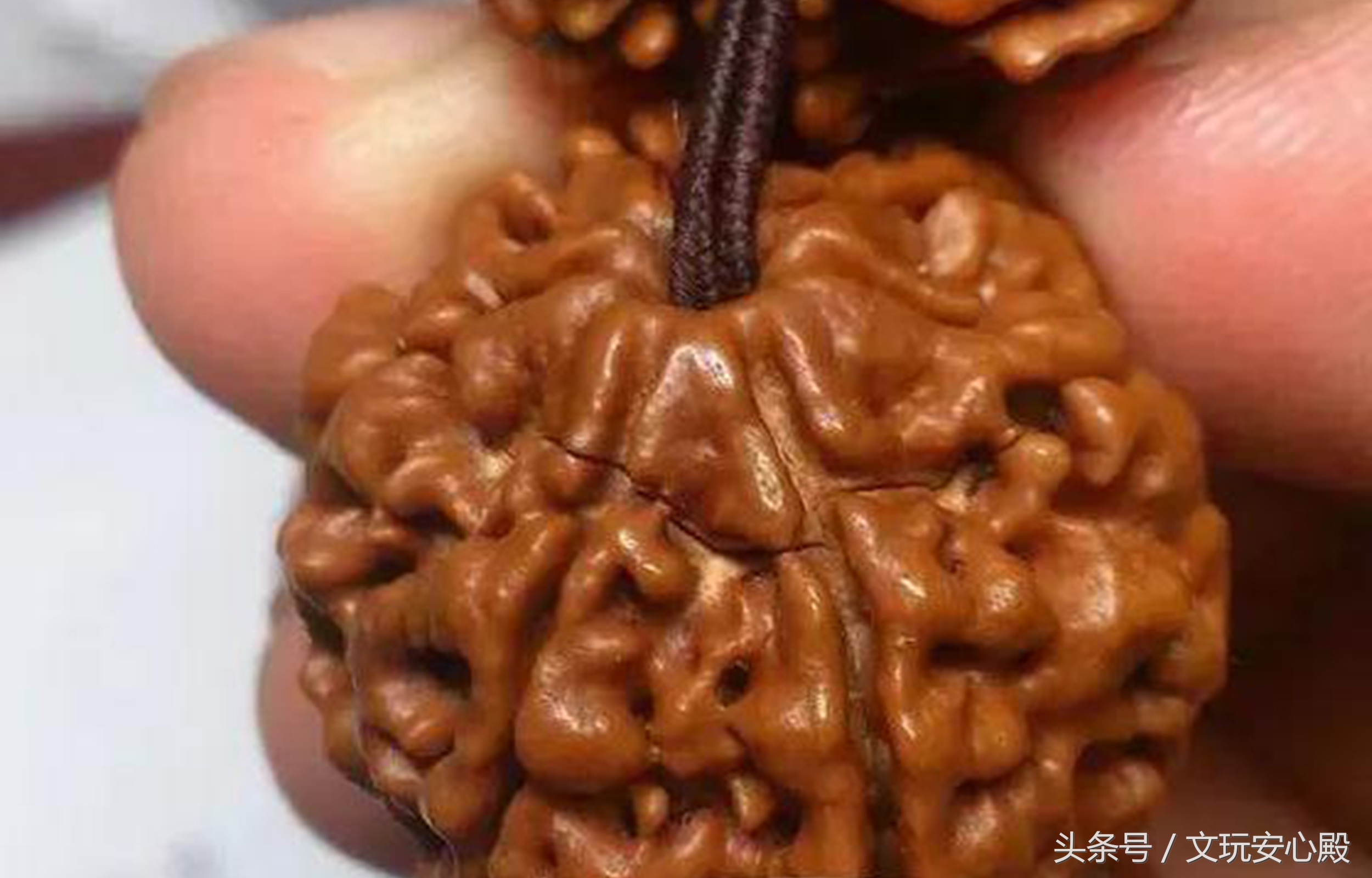 金刚菩提开裂还有玩的价值吗,小金刚菩提子开裂正常吗