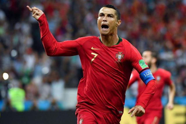 关于足球的电影梅西,足球c罗梅西内马尔的故事