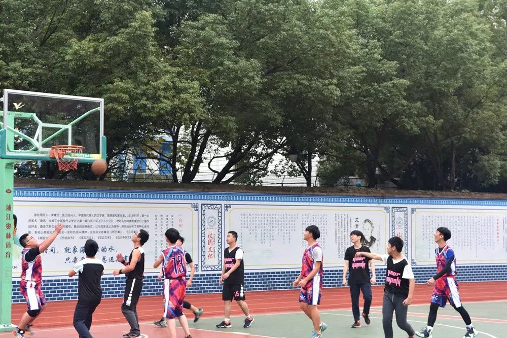 江苏省孩子高考超一本线120分,孩子高考成绩高出二本线10分