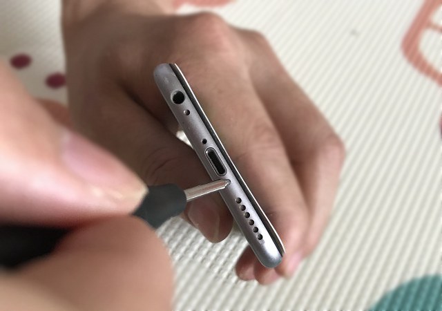 苹果iphone6splus换电池教程,苹果iphone6splus更换电池教程视频