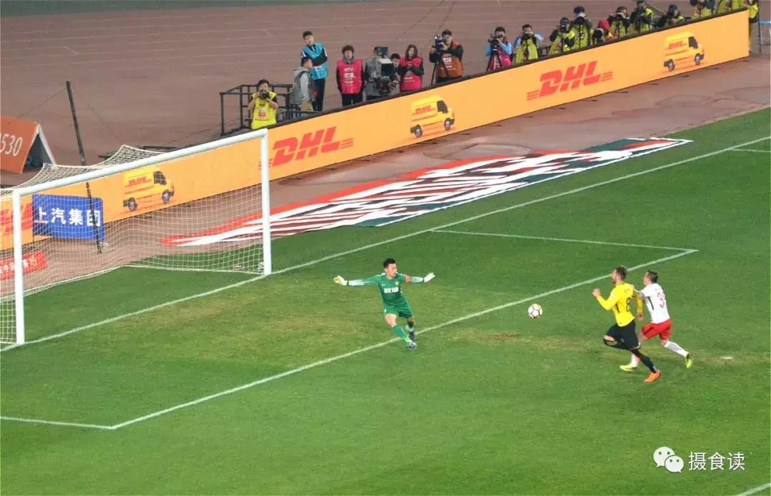 世界杯足球英语介绍简单的,足球世界杯英文怎么说