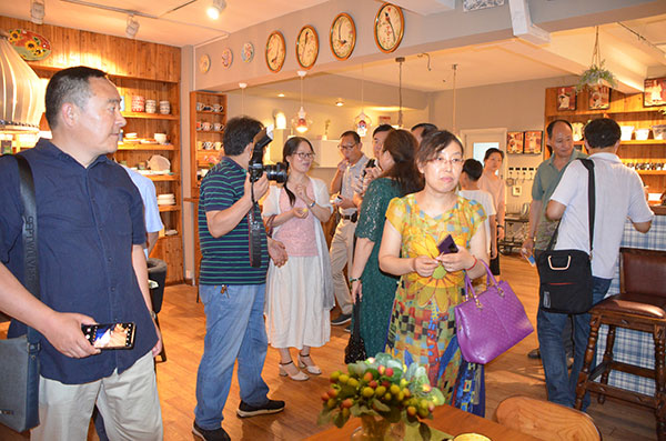 “诗意亮美嘉”文学采风活动成功举行