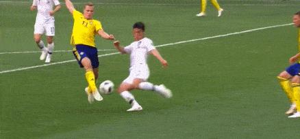 韩国队足球世界杯犯规小合集,02年世界杯韩国队犯规集锦