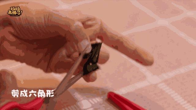 适合6岁孩子的足球训练,培养孩子足球乐趣的视频