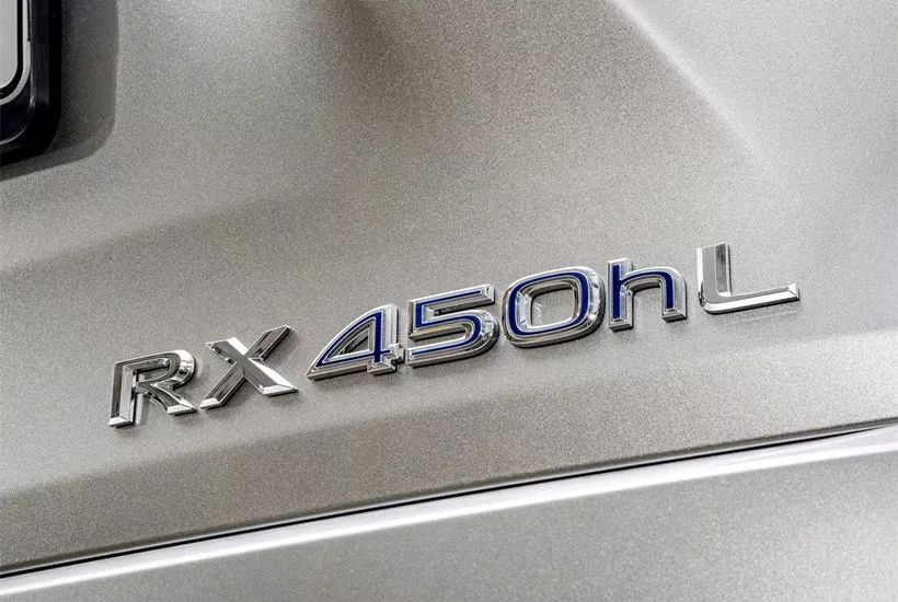 奥迪q8尊享动感和宝马x5进口顶配,2021款奥迪q8和宝马x5