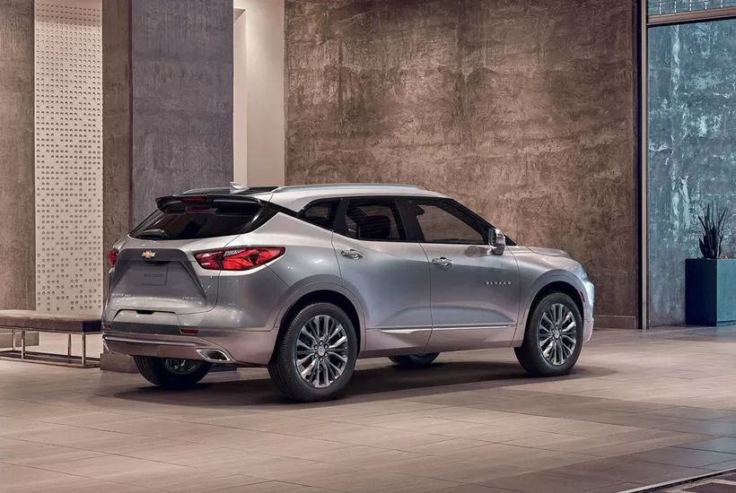 奥迪q8尊享动感和宝马x5进口顶配,2021款奥迪q8和宝马x5