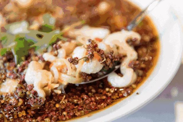 嗜辣星人的终极灵药！魔都这12家火辣餐厅，来吃饭的人都被弄哭了