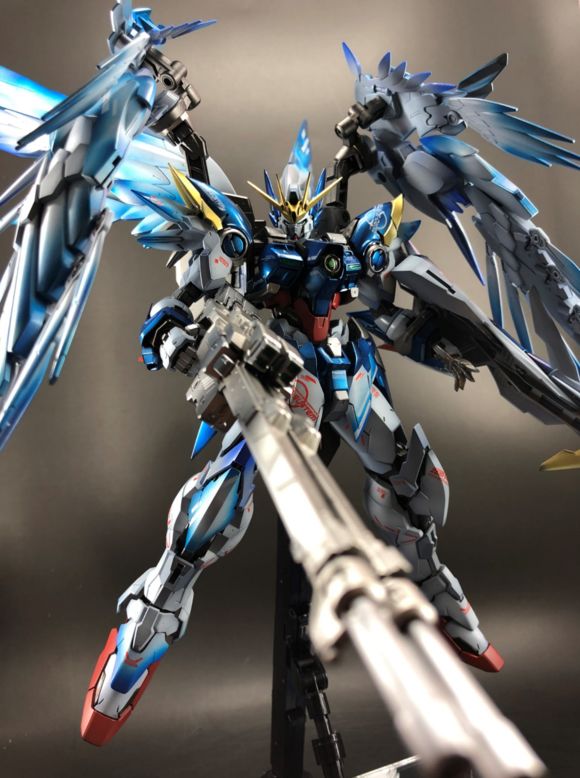 佳作：炒冷饭的阿迪达斯hirm飞翼高达，老衲作品