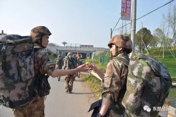 阳光快乐军营，请为这群“快乐的炮炮兵”点赞！