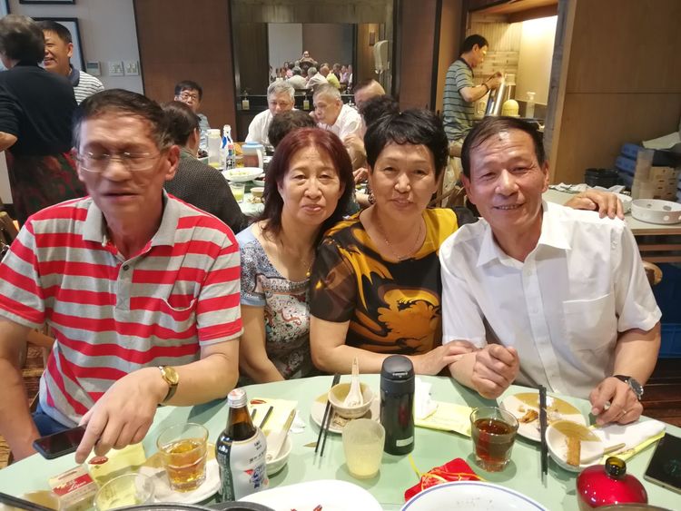 干岔子一，二队老知青久别重逢，共忆黑土情长