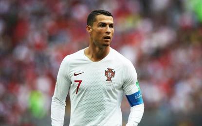 伊朗之战惊醒葡萄牙，“铁血队长”C罗与VV7并肩战斗到底