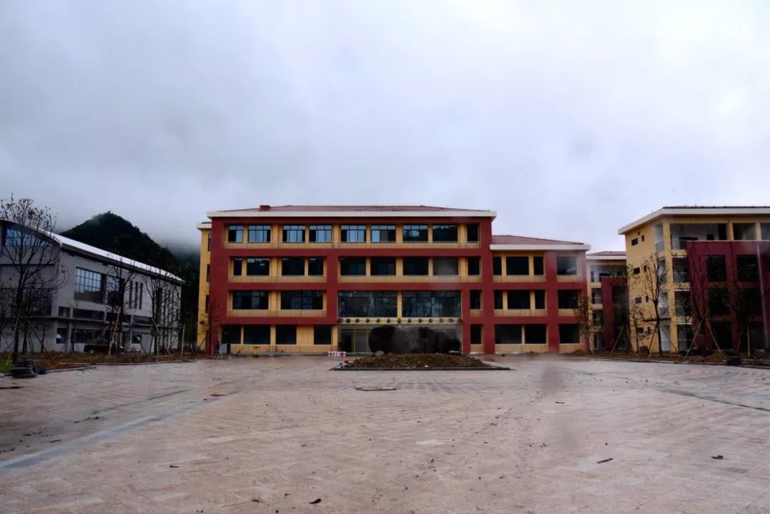 建德市有没有新小学,建德月亮湾小学好吗