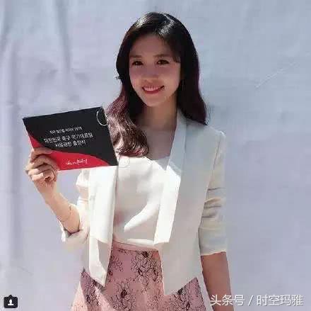 世界杯赛场那些高颜值女球迷瞬间,世界杯看台美女卡塔尔