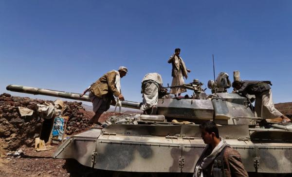 胡塞武装反舰导弹击中美驱逐舰,胡塞武装向沙特发射多枚导弹