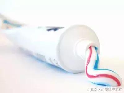 一女子吃杨梅,女子吃一斤樱桃后生命垂危