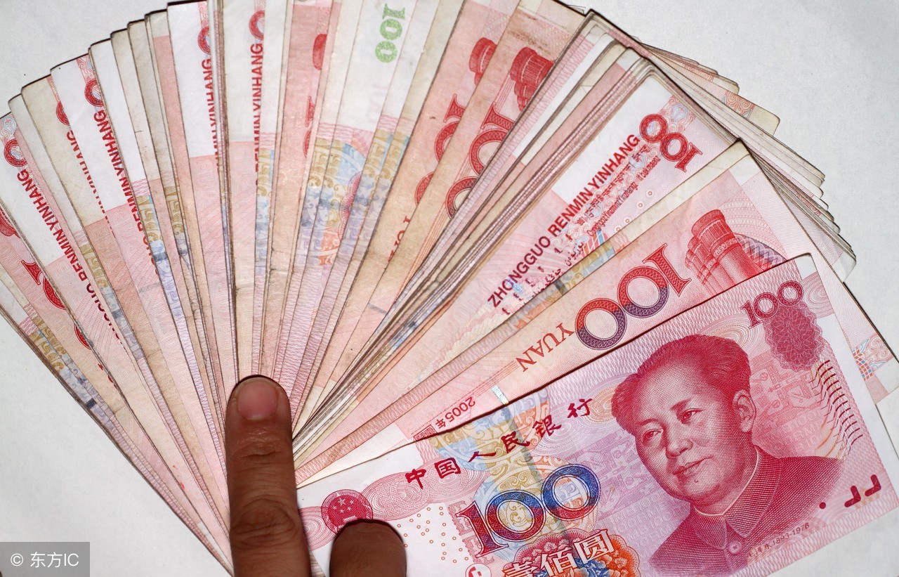 在美国花100美元和中国人民币对比,在美国花1000块