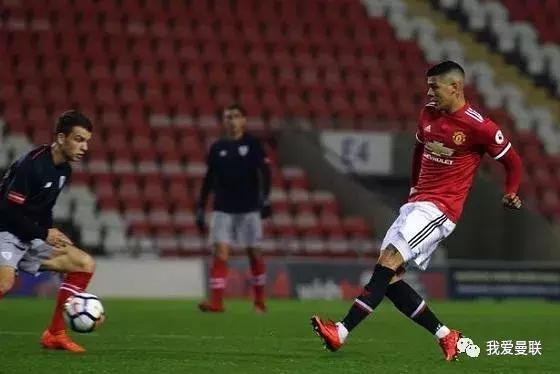 背起梅西的小罗,背起梅西的人小罗