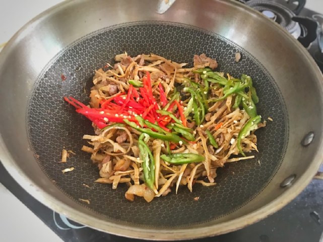 酸的开胃的笋干,笋干怎么做起来好吃又好看