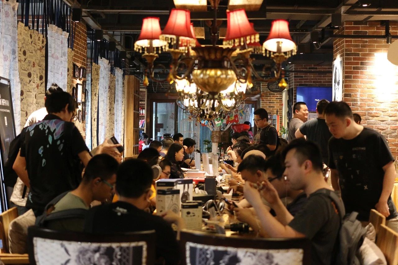 时隔两年多的聚会,时隔两年再次聚到一起