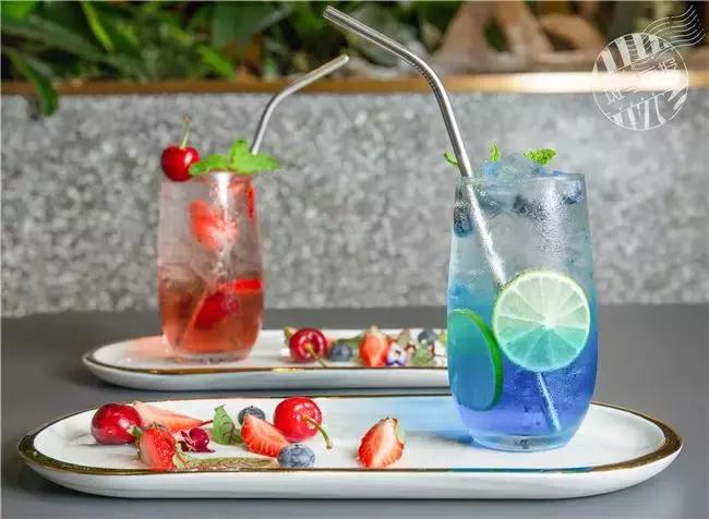 世界杯据点再+1！3.5米超大LED环绕式看球，竟然是个文艺咖啡馆……