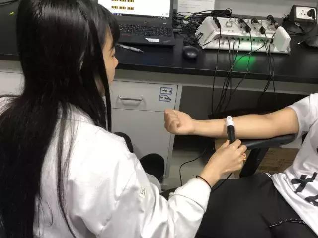 洗面奶芙丽芳丝新版,网红洗面奶变白真实测评