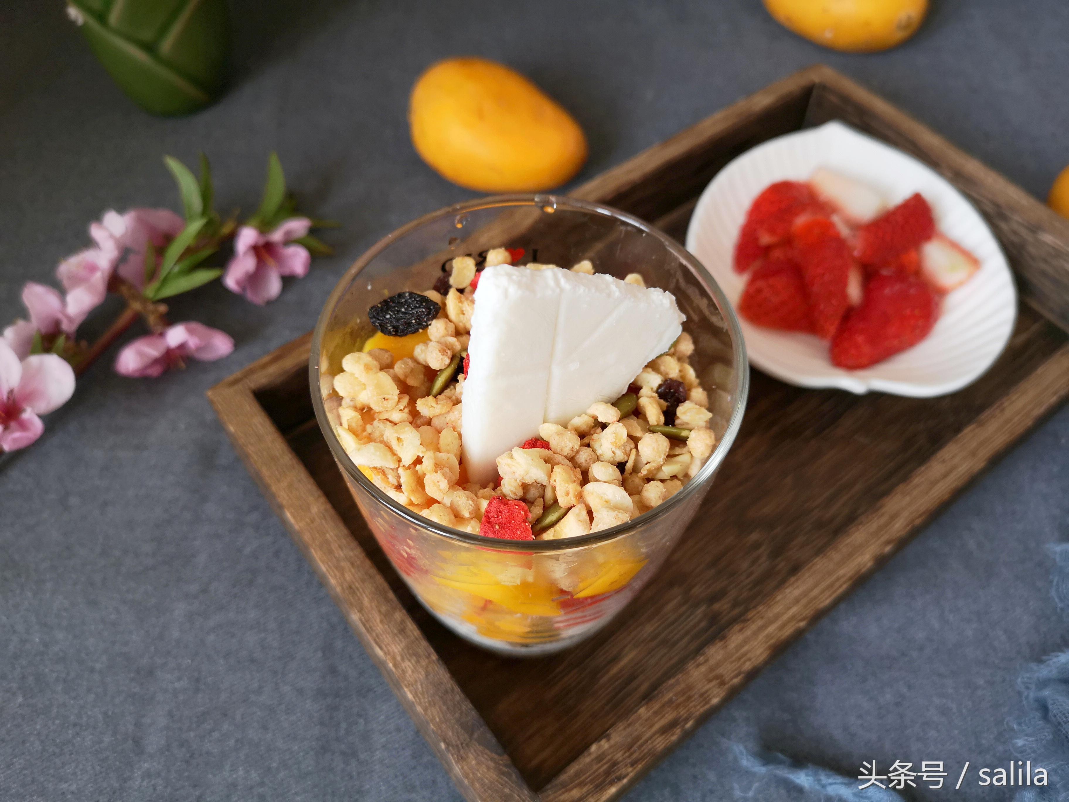 做冰沙的简单方法用冰箱,在家怎么自己做冰沙没有工具