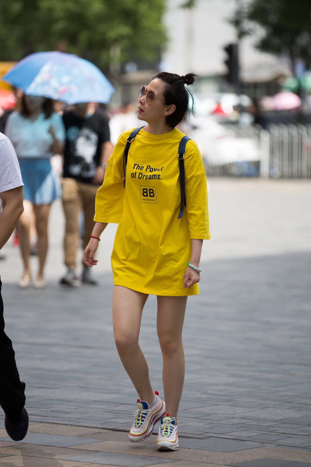 39度高温，热成狗都不脱的老爹鞋，初恋般的感觉~行走式街拍