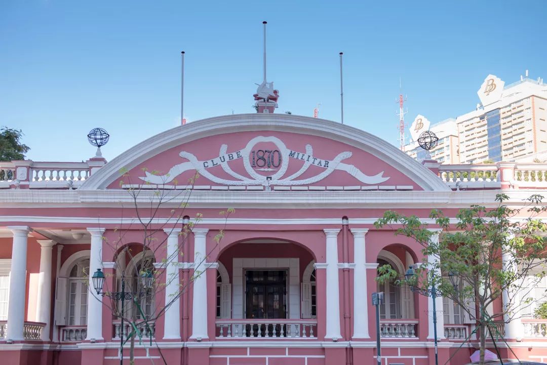 沉醉于澳门的纸醉金迷,纸醉金迷的澳门你去得起吗