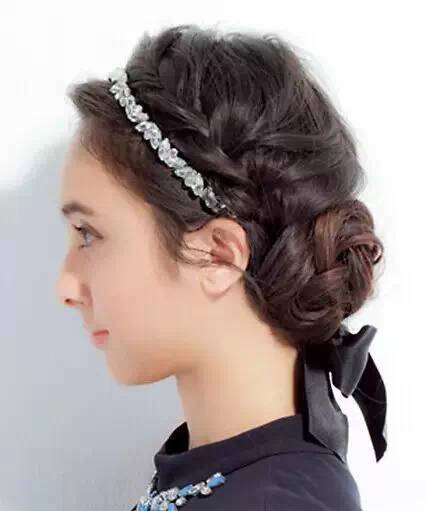 中分烫发怎样扎头发简单好看,烫发后怎么扎好看视频