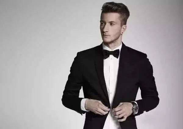 德国男模队抵达世界杯看看谁最帅,德国男模队太太团