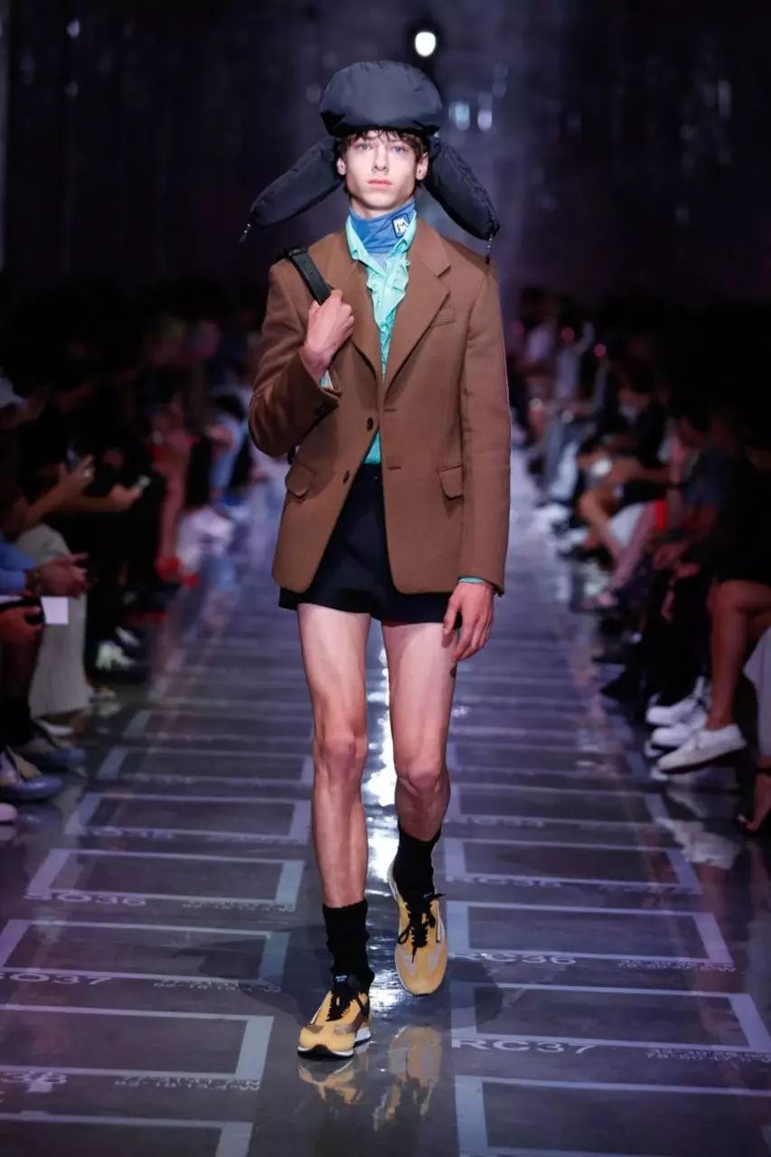 prada鍐嶇敓绯诲垪,prada鎹㈡帉闂ㄤ汉