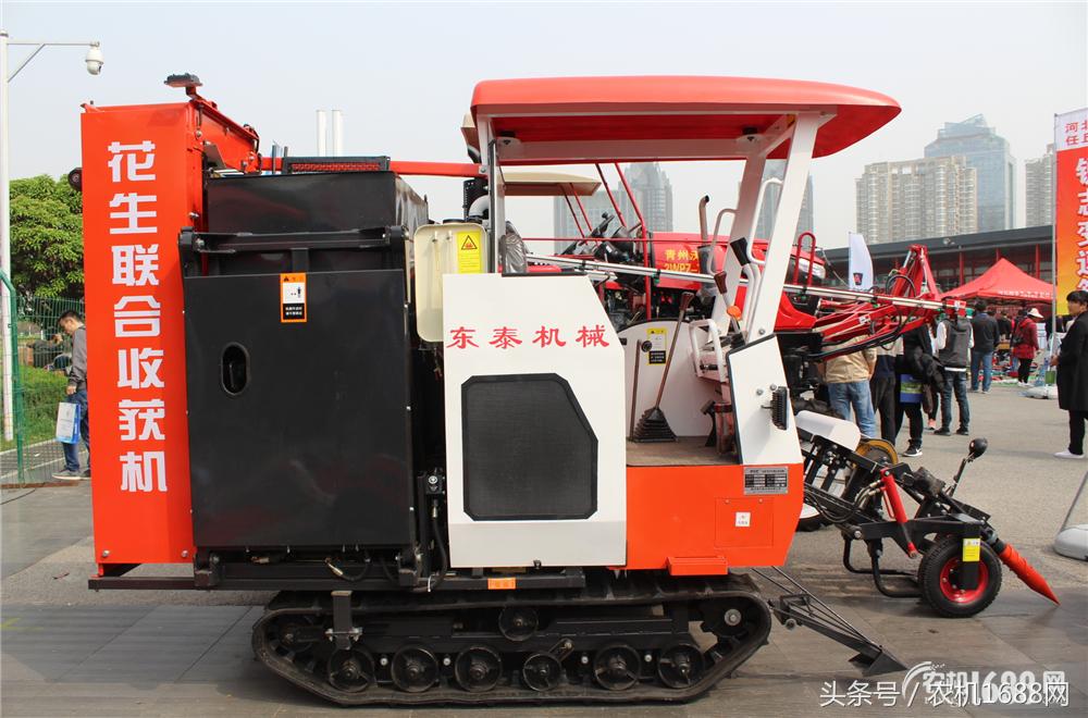 哪种花生收获机最好,花生收获机最新款哪家好