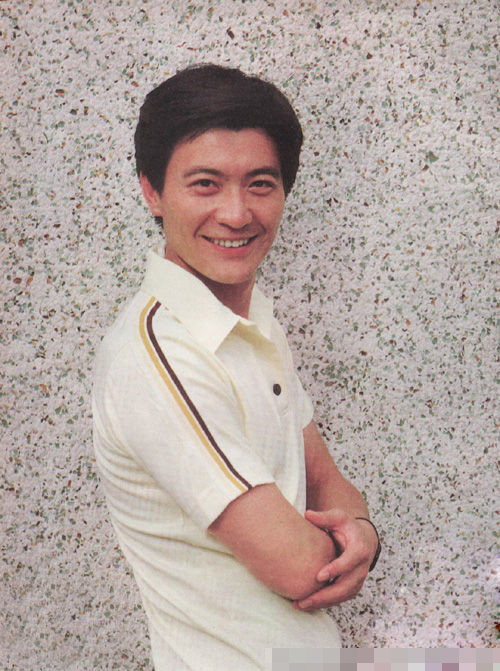 周里京：80年代男明星齐名唐国强比陈道明更帅立志做演技派演员