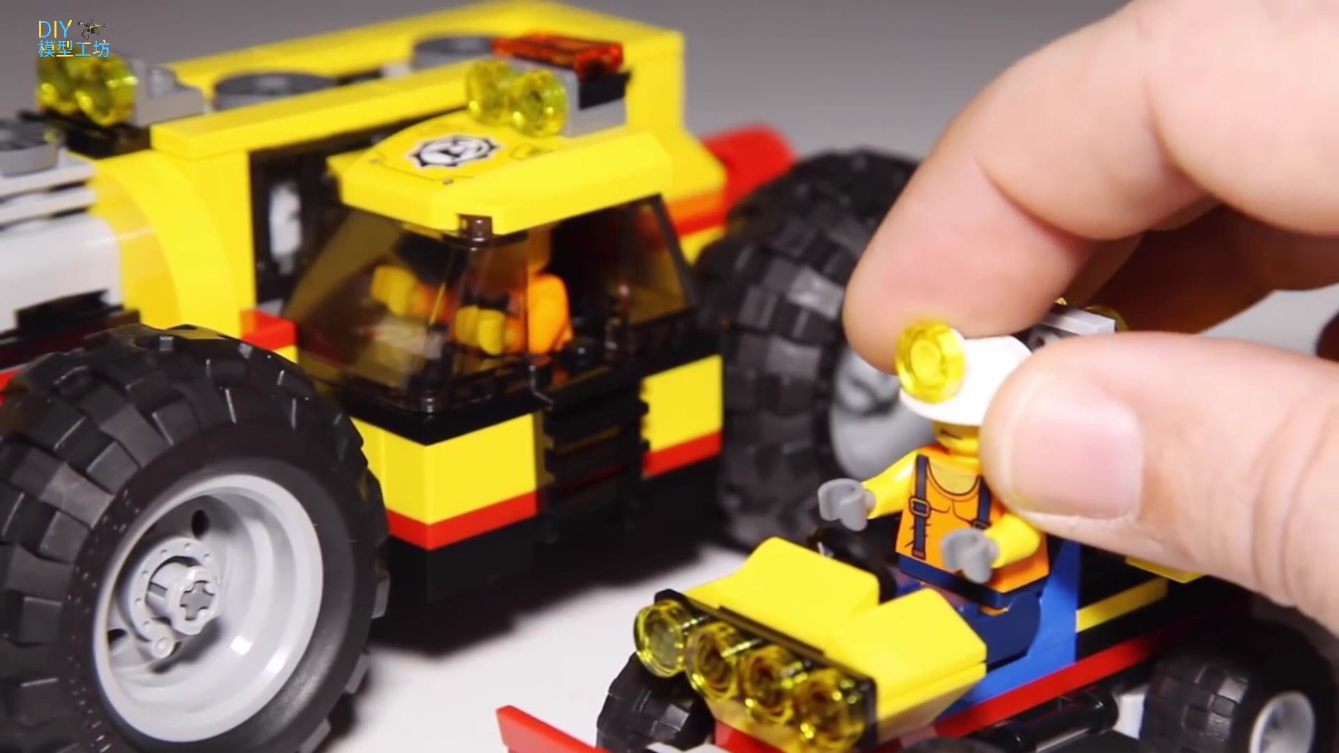 乐高采矿场拼装视频,乐高高科技移动要塞拼装视频