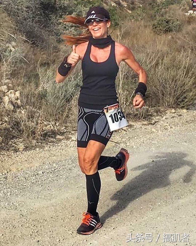 脚扭伤了一个星期后可以跑步了吗,跑步脚扭伤了的解决方法