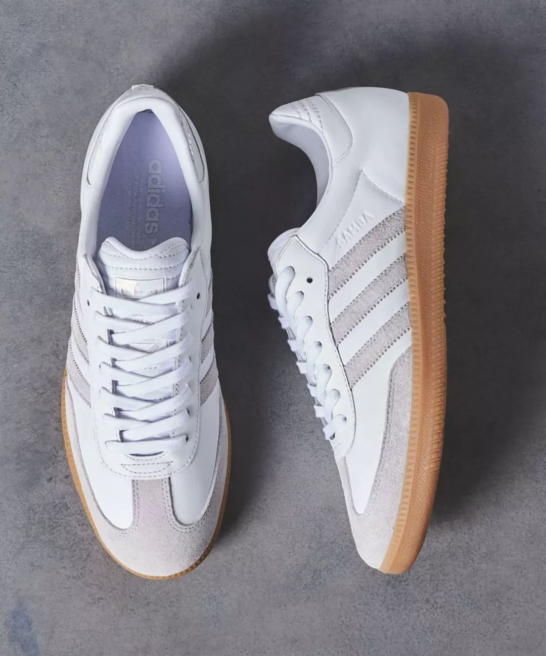 世界杯场上专业的足球鞋长什么样,世界杯的足球鞋是钉鞋么