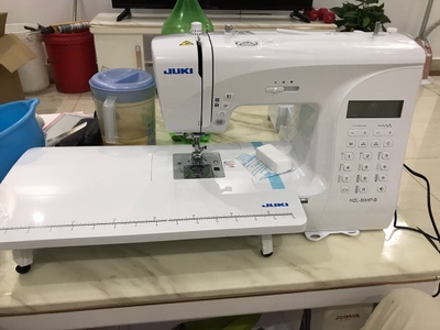 如何选一台适合自己的缝纫机,新手买缝纫机是脚踏好还是电机好