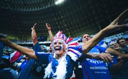 世界杯各国球迷妆容,世界杯球迷装扮