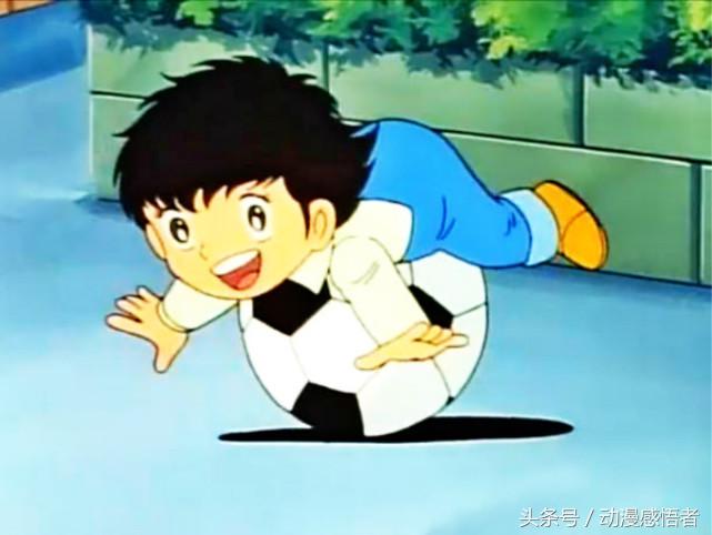 动漫角色足球,各种动漫角色踢足球