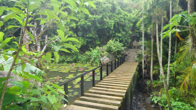 sanya天之涯，海之角我们来了