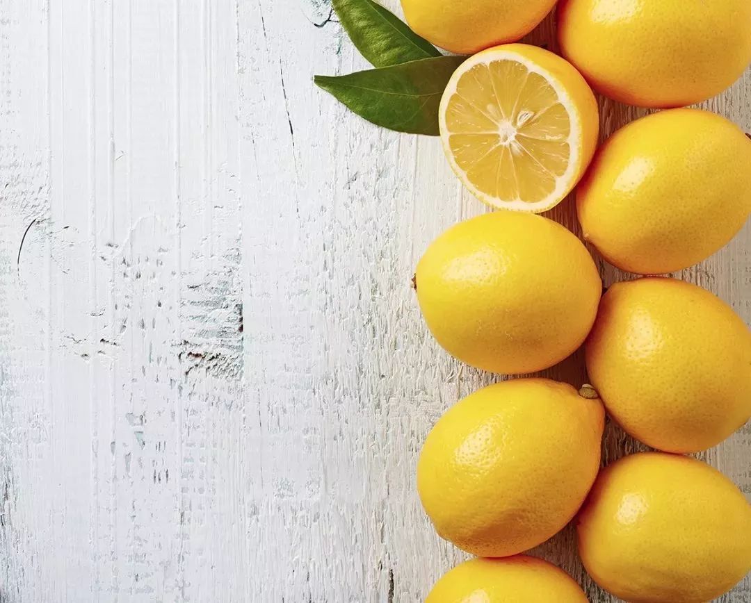 柠檬水的正确喝法用什么水,这才是正确的冲泡方法