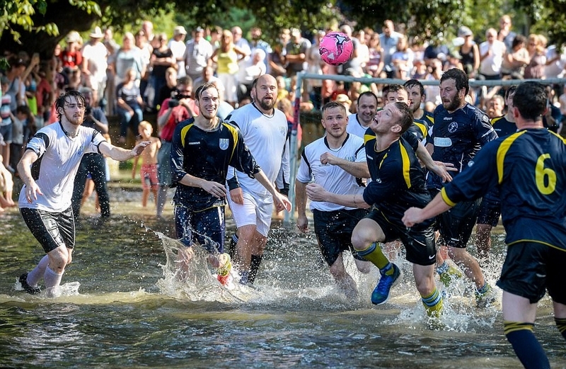 很好玩的足球比赛,有意思足球比赛