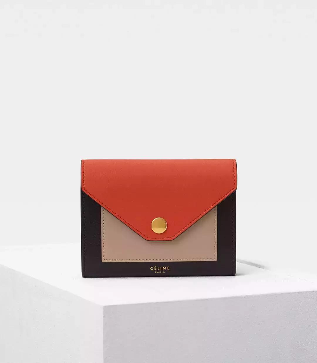 看完我员工的包包……有点想哭