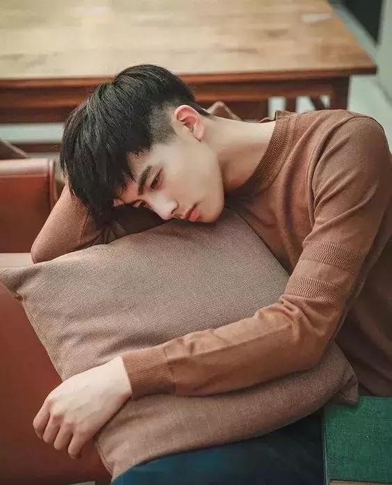 型男拍照100个技巧,25到30岁男士拍照技巧