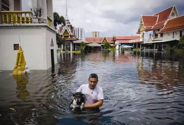 泰国总理英拉惊艳的照片,世界华人女总统