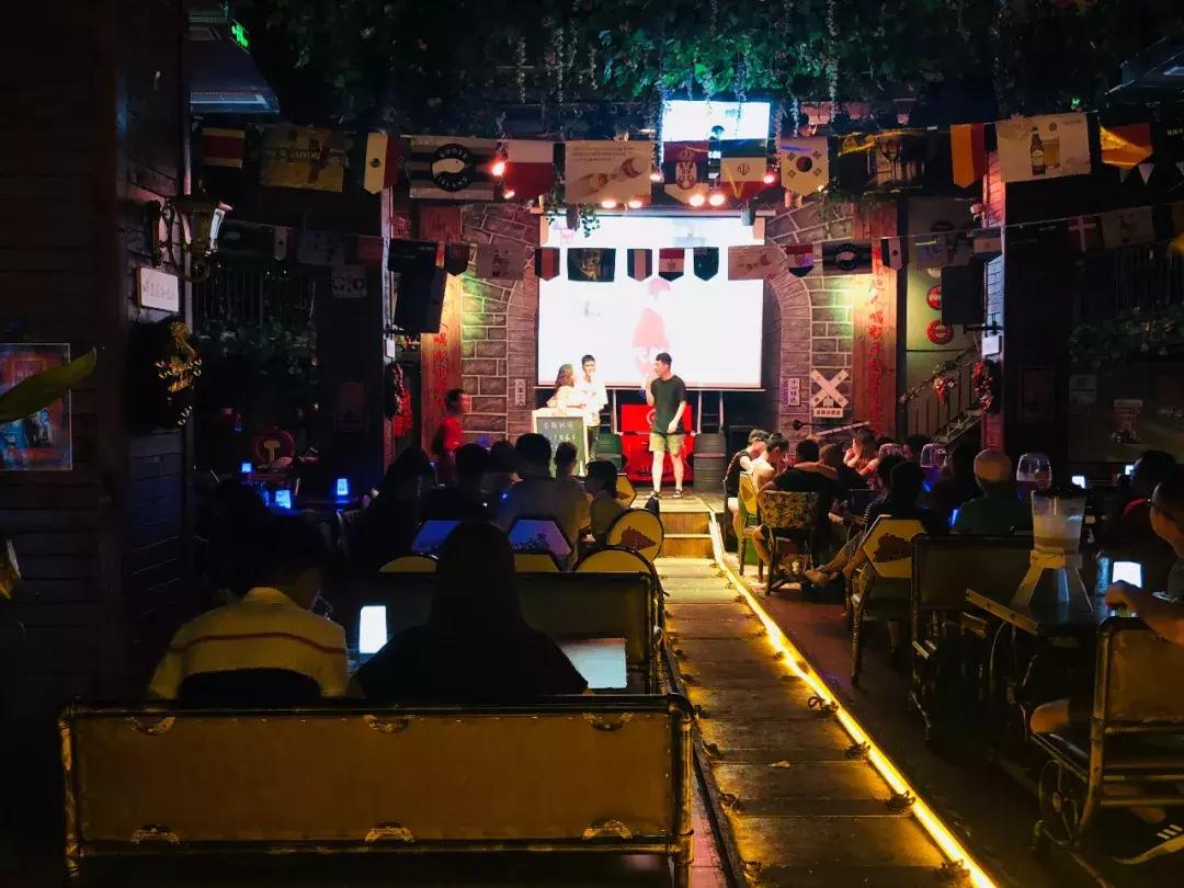 内马尔巴黎圣日耳曼签名球衣,内马尔巴黎包厢