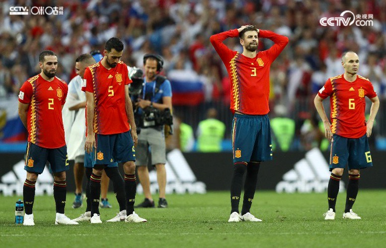 西班牙世界杯足球惨败历史,世界杯小罗退役视频