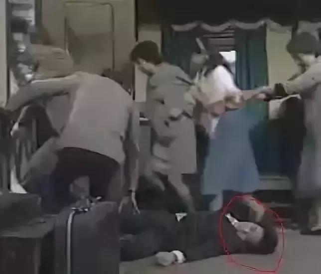 周星驰百年孤独,周星驰憔悴